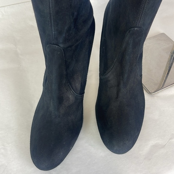 Stuart Weitzman tall shaft Boots- blk suede. excellent quality! - Picture 9 of 15